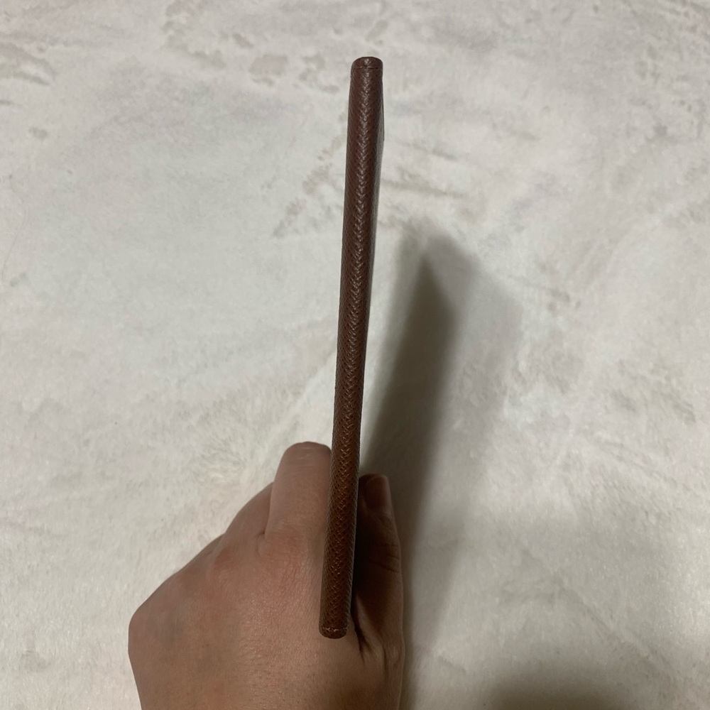 Authentic Louis Vuitton Taiga ID/Card Holder in GUC - Picture 3 of 9